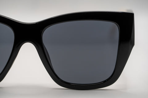 Óculos de Sol ANA VIEL em Acetato - Cor Preto e Branco